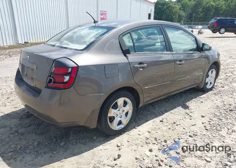 2008 Nissan Sentra 2.0S z USA, uszkodzony, nr VIN 3N1AB61E68L670679